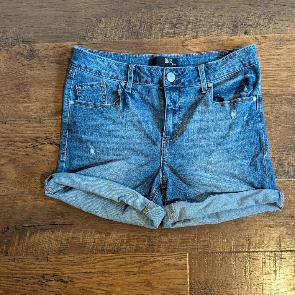 1822 denim shorts, size 10